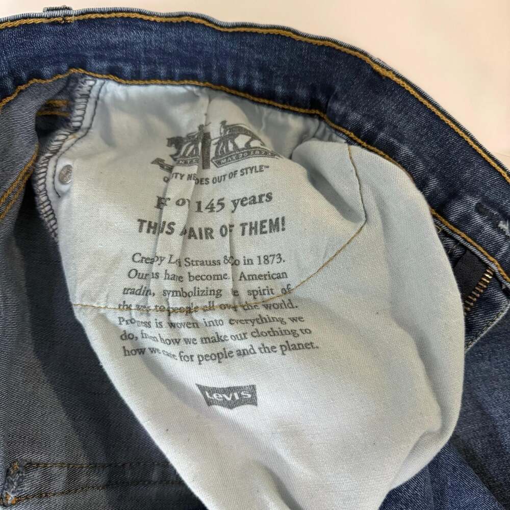 Levi's 502 Regular Taper Cut-Off Raw Hem Denim Shorts Size W40 - Picture 7 of 15